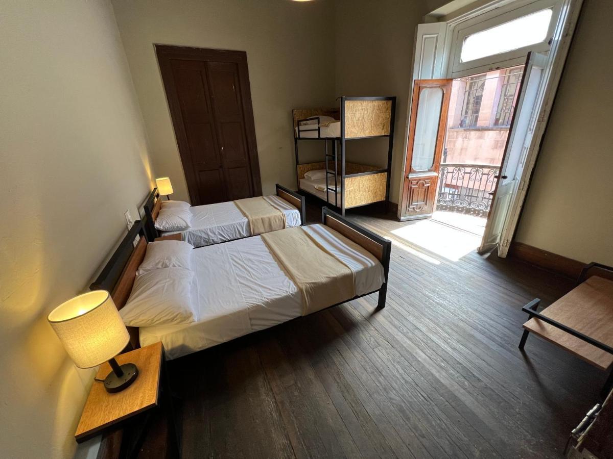 Iturbide500 Hostal ซานหลุยส์โปโตซิ ภายนอก รูปภาพ